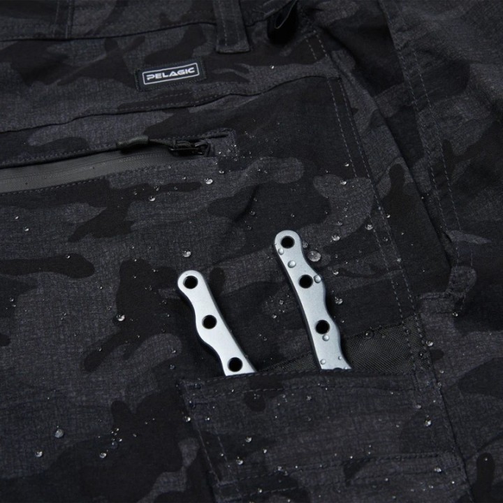PELAGIC Hybrid Shorts TRAVERSE