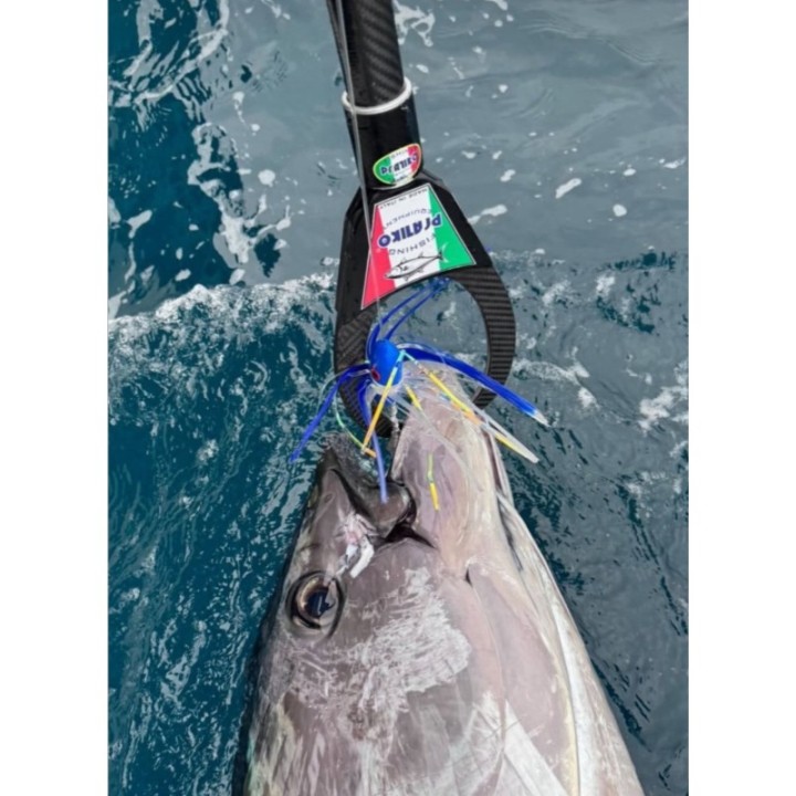 PRATIKO TUNA BOGA GRIP CARBON MEDIUM